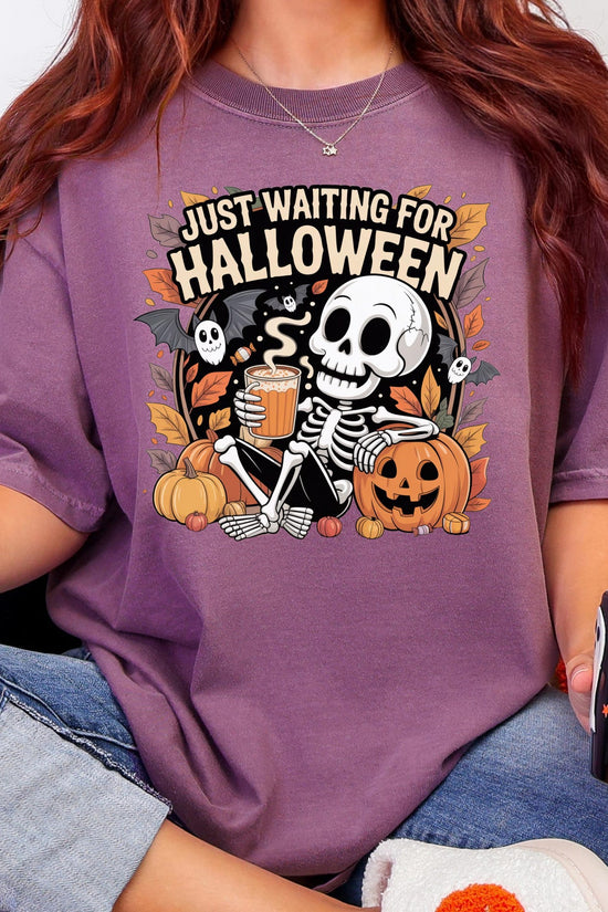 Funny Skeleton Pumpkin Shirt, Spooky Fall Graphic Shirt, Retro Halloween T-Shirt for Her.