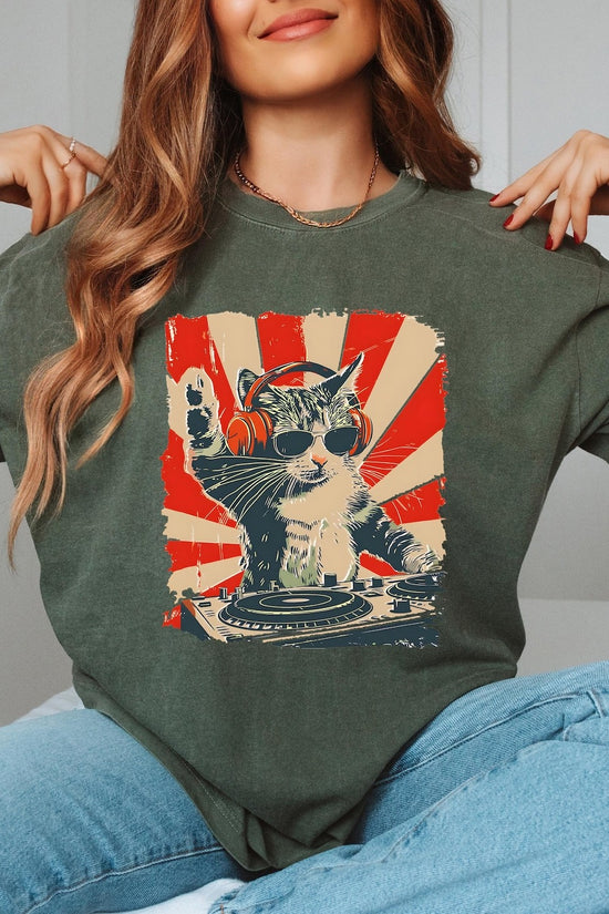 Cool DJ Cat T-shirt, Funny Cat With Headphones Shirt, Stylish Cat Lovers Gift, DJ Cat Kitty Sweatshirt, Trendy Cat Graphic Shirt