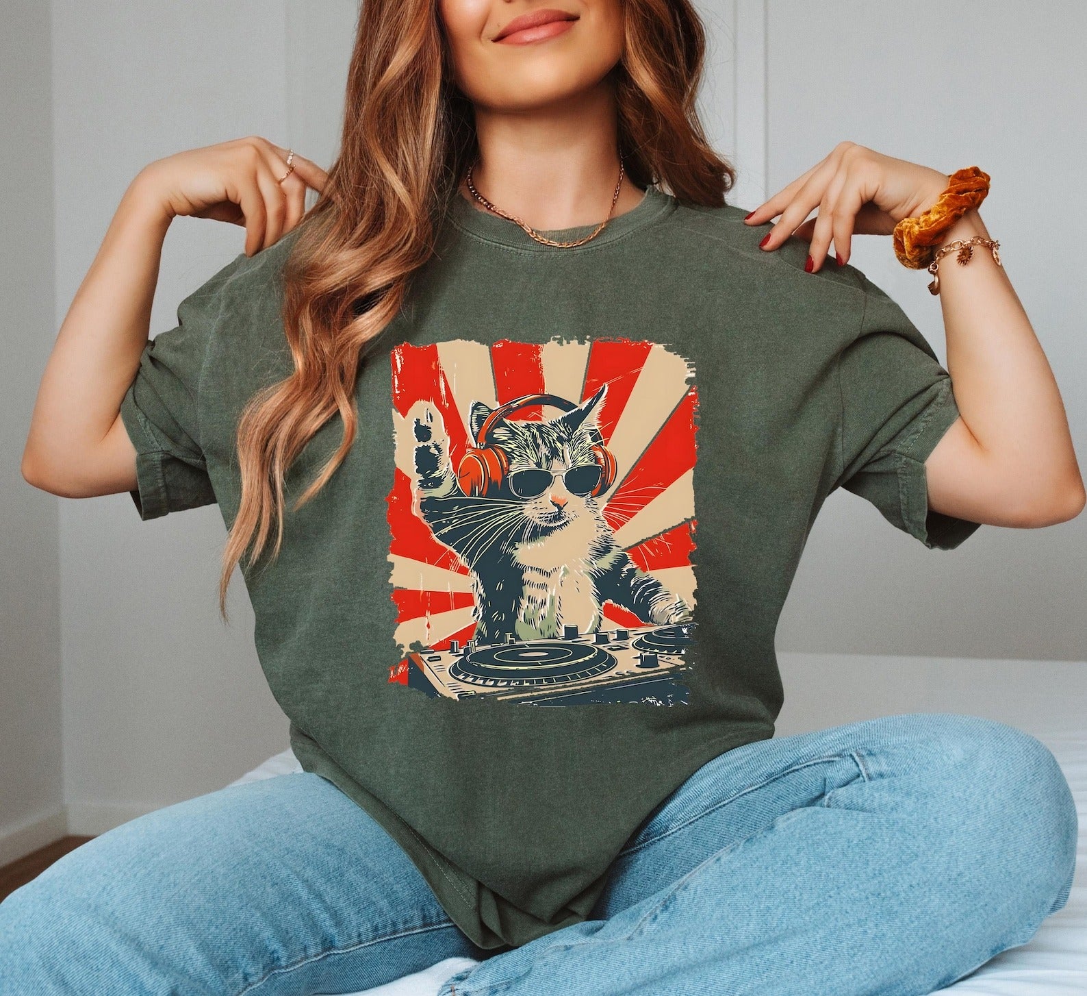 Cool DJ Cat T-shirt, Funny Cat With Headphones Shirt, Stylish Cat Lovers Gift, DJ Cat Kitty Sweatshirt, Trendy Cat Graphic Shirt