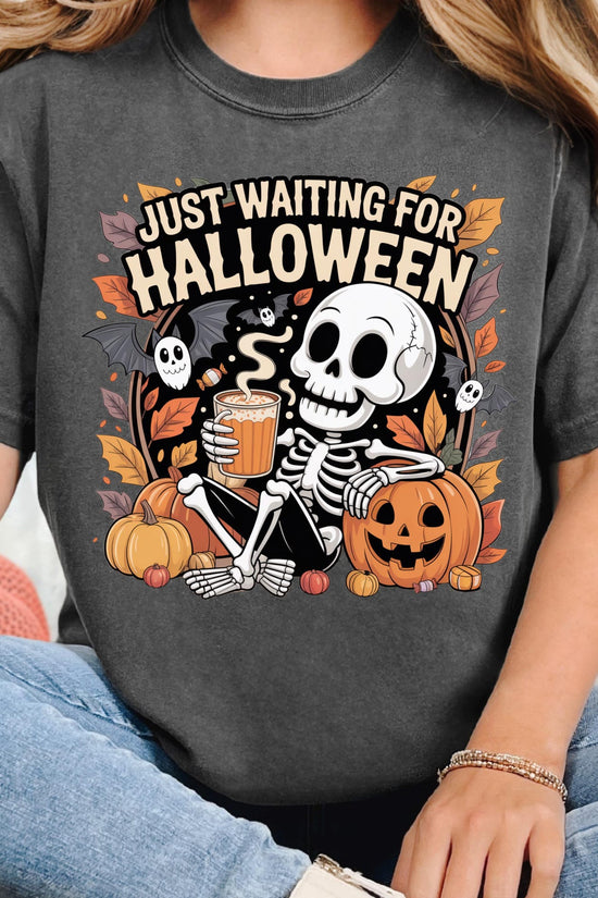 Funny Skeleton Pumpkin Shirt, Spooky Fall Graphic Shirt, Retro Halloween T-Shirt for Her.