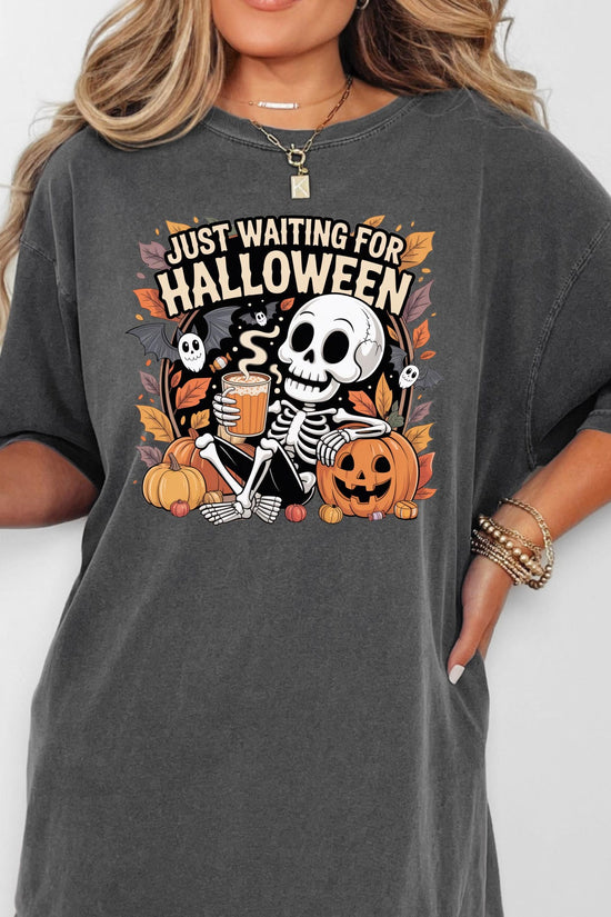 Funny Skeleton Pumpkin Shirt, Spooky Fall Graphic Shirt, Retro Halloween T-Shirt for Her.