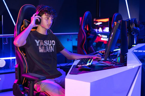 League of Legends | Yasuo Main T-Shirt | Gaming T-Shirt | Black Unisex T-Shirt | Perfect Gift for Gamers and League Fans