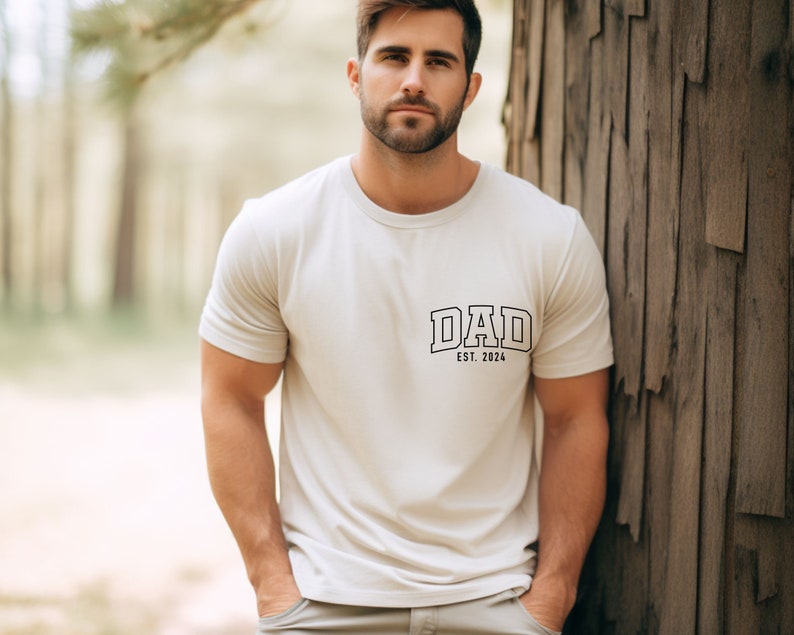 Custom Mom and Dad Shirts, New Dad Shirt, Gift for New Mom, Pregnancy Announcement Shirts, Mom and Dad Matching T-Shirt