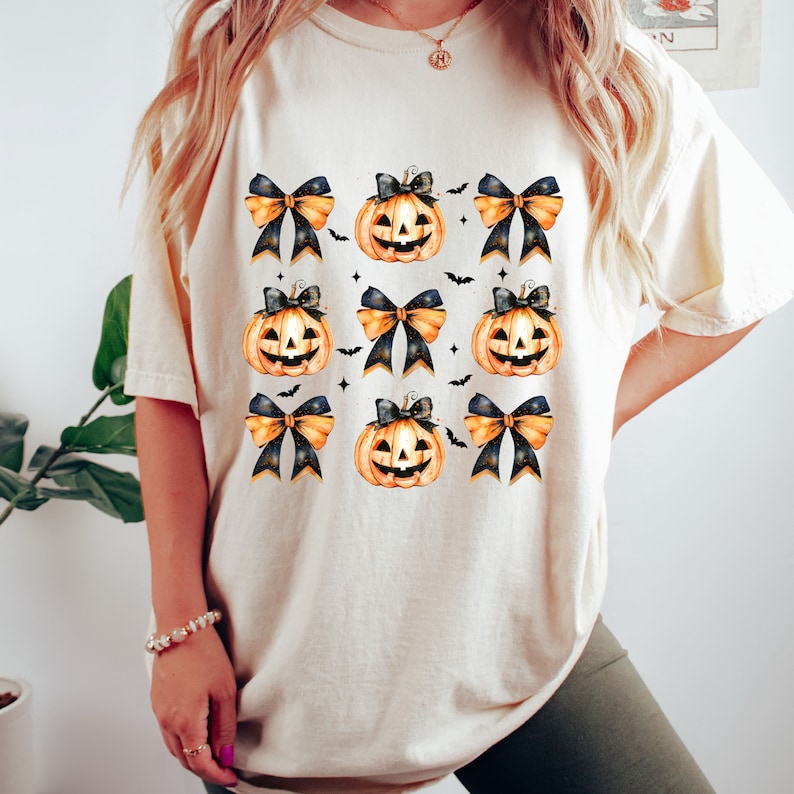 Halloween Pumpkin, Coquette Bow Halloween, Spooky Season, Halloween Shirt, T-shirt
