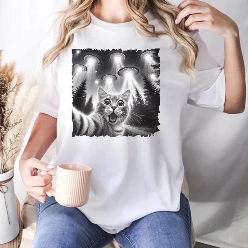 Cat Taking a Selfie UFOs Funny Classic T-Shirt,Funny Cat T-Shirt,UFO Cat Shirt,Cat Selfie Shirt,Aliens With Cat Selfie Shirt,Pet Lover Gift