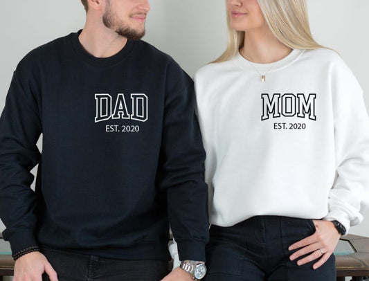 Custom Mom Dad T-shirt, Personalized Mama & Dad Pocket Shirt, Pregnancy Announcement Tee, Matching Parents Outfit Gifts