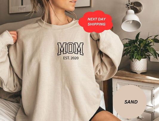 Custom Mom Dad T-shirt, Personalized Mama & Dad Pocket Shirt, Pregnancy Announcement Tee, Matching Parents Outfit Gifts