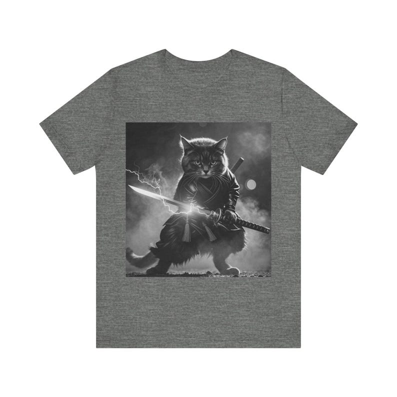 Samurai Cat Tee - Unisex Short Sleeve Shirt for Pet Lovers, Anime Fans, Gift for Birthdays, Relaxed Style