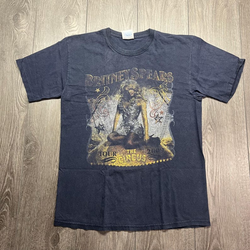 Vintage Britney Spheres The Circus Tour T shirt Medium M Band Rare Music Blue Faded