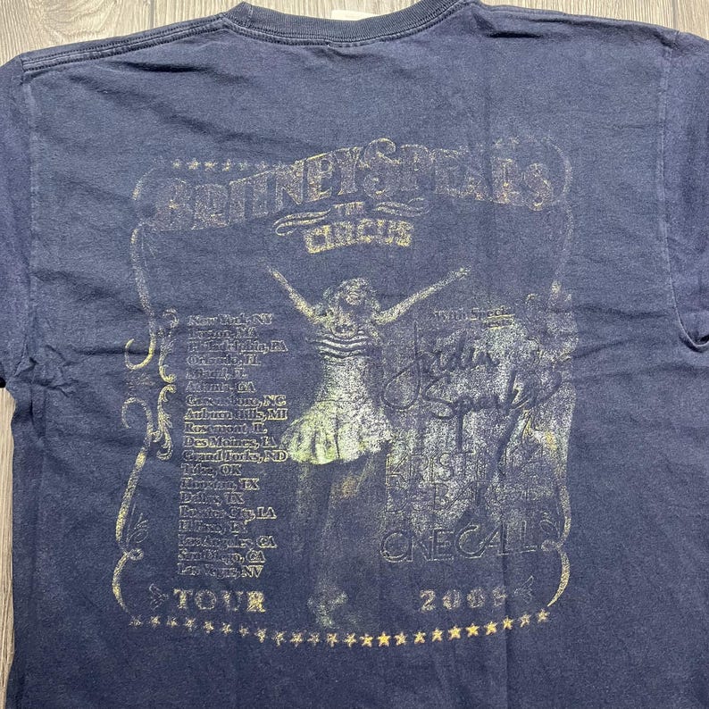Vintage Britney Spheres The Circus Tour T shirt Medium M Band Rare Music Blue Faded