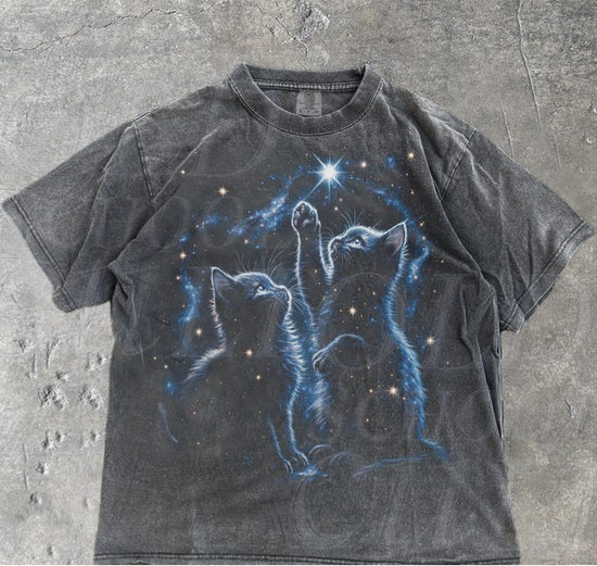 Two Cats Playing Galaxy Vintage Graphic T-shirts, Cat Star T Shirt Cosmic Kittens Graphic Tee Galaxy Space Cat Lover Gift Retro Starry Tee