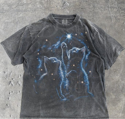 Two Cats Playing Galaxy Vintage Graphic T-shirts, Cat Star T Shirt Cosmic Kittens Graphic Tee Galaxy Space Cat Lover Gift Retro Starry Tee